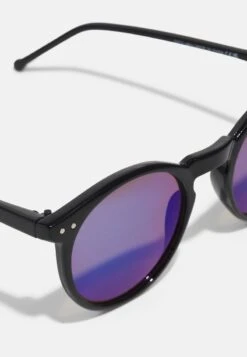 Pier One UNISEX - Sonnenbrille - Black/blue -Pier One 11f17cbd777a412ba39007dce293526f