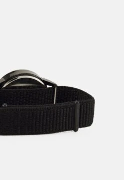 Pier One Digitaluhr - Black 10 Pier One Digitaluhr - Black -Pier One 24dea72bb95a4cfc95daabd334d11f5a