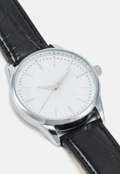 Pier One UNISEX - Uhr - Black 11 Pier One UNISEX - Uhr - Black -Pier One 2ca027bca7d1423cb853a7efca721600