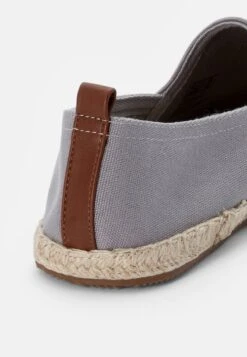 Pier One RENA ESPADRILLE UNISEX - Espadrille - Light Grey -Pier One 42d2421a7d9a4236aff6d97b980fd1f5