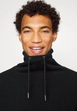 Pier One STRUCTURE BLOCK HIGH COLLAR - Strickjacke - Black 11 Pier One STRUCTURE BLOCK HIGH COLLAR - Strickjacke - Black -Pier One 8ae538afff544777a63a44071114fc02