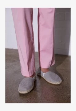 Pier One RENA ESPADRILLE UNISEX - Espadrille - White/blue -Pier One c6887bca85d14b55a70a8c6745c09b3d