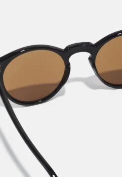 Pier One UNISEX - Sonnenbrille - Black/blue -Pier One da9c902c3c0f42ed9cb742aef3377db0